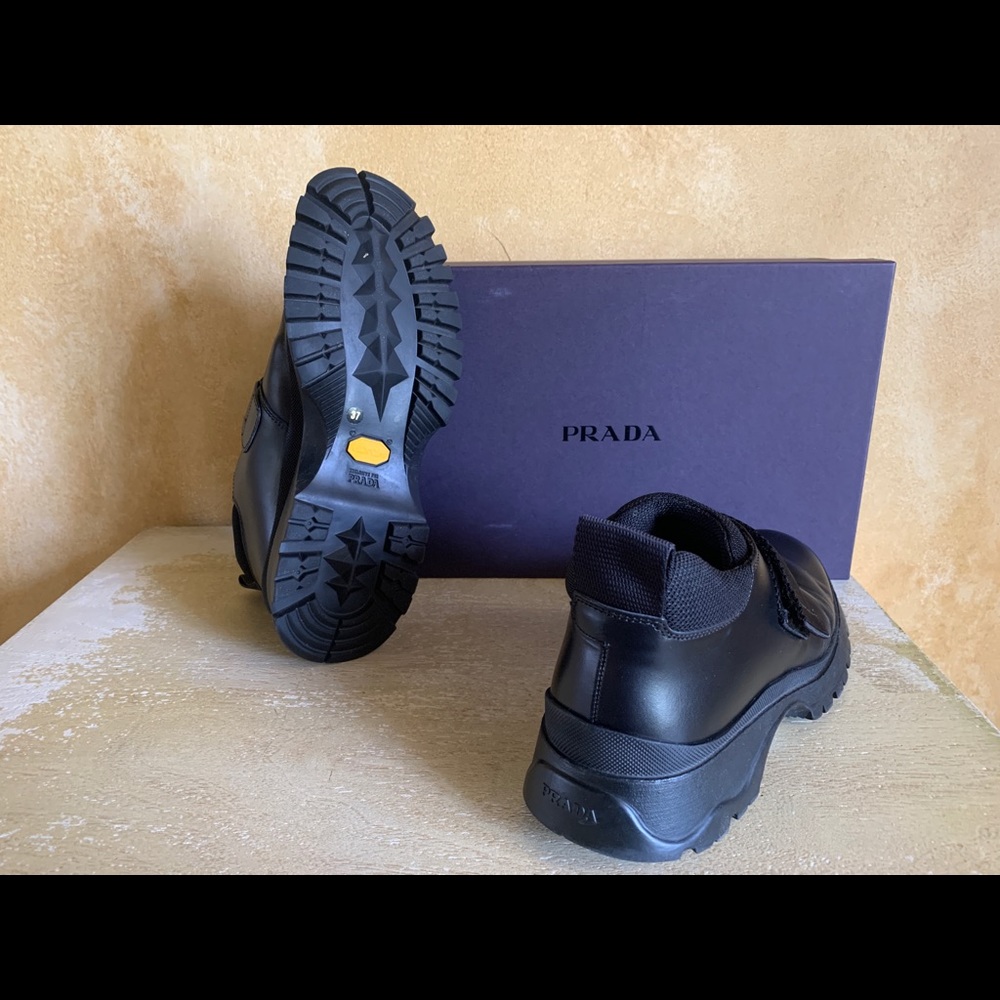 Prada Women Chunky Leather Sneaker (New $400!!!) - Picture 2 of 7